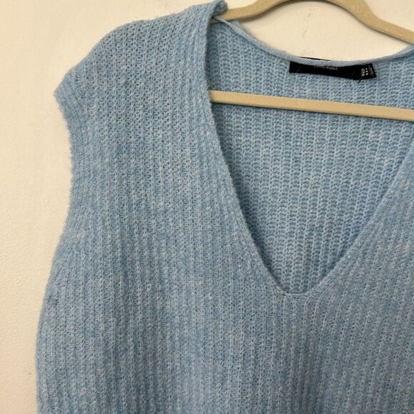 Vero Moda Powder Blue Vest Sweater M - Picture 2 of 6